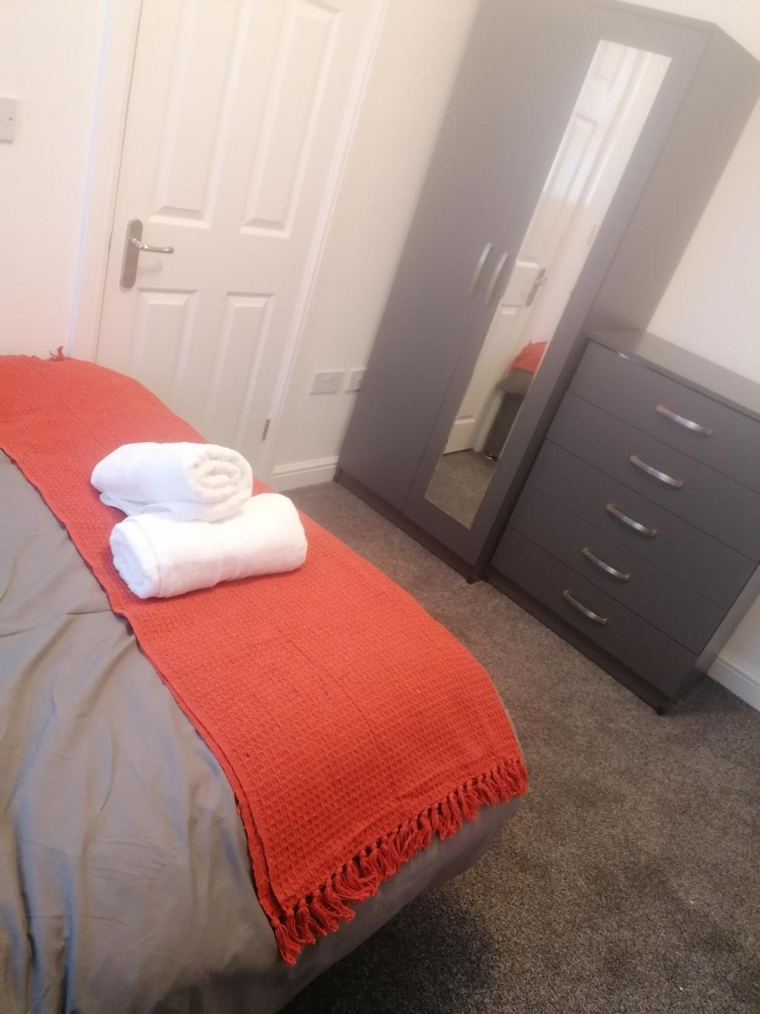 Rossy Home Of Relaxations Stoke-on-Trent Екстер'єр фото